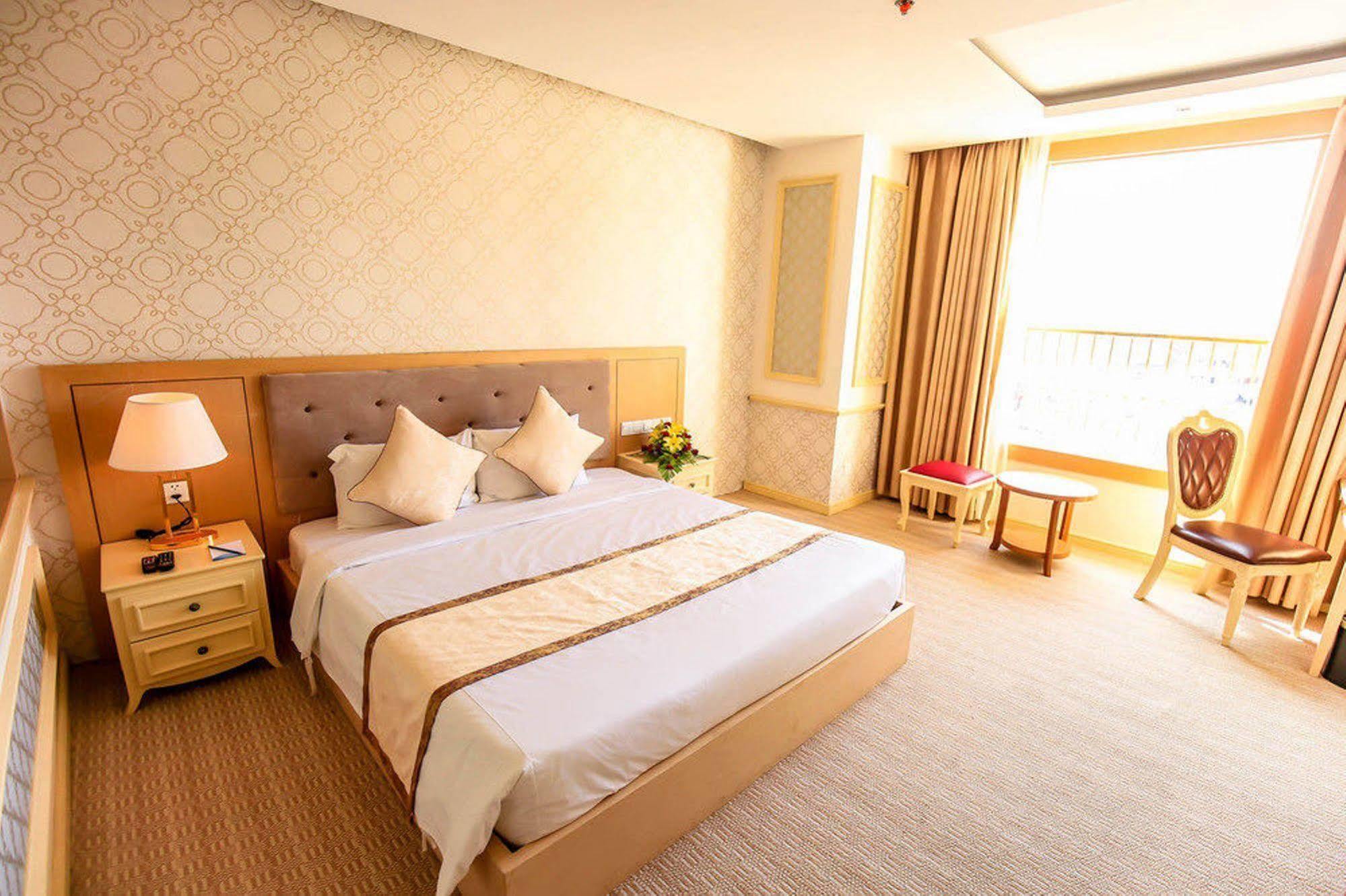 Bavico Plaza Hotel Dalat Luaran gambar